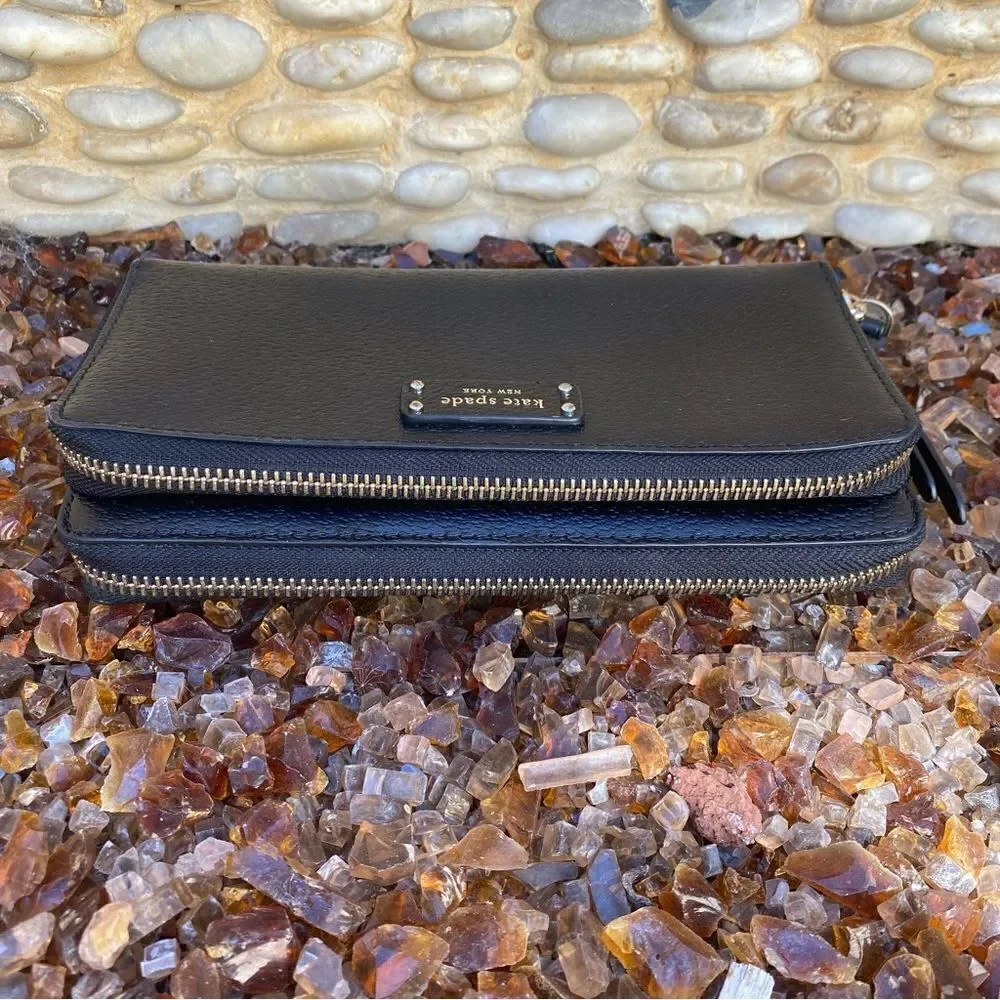 Kate Spade Payton Large Black Wallet/Wristlet. Excellent Condition!